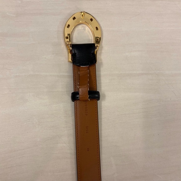 Ralph Lauren Black Belt with Gold Oval Buckle - Picture 4 of 4